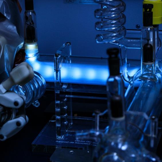 Sources plasma de référence & Nouvelles frontières spatio-temporelles