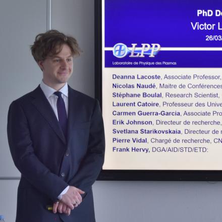 Victor Lafaurie defended his PhD "Pulsed plasma approach for mild or strong ignition of a detonation wave using gradient of atomic species"